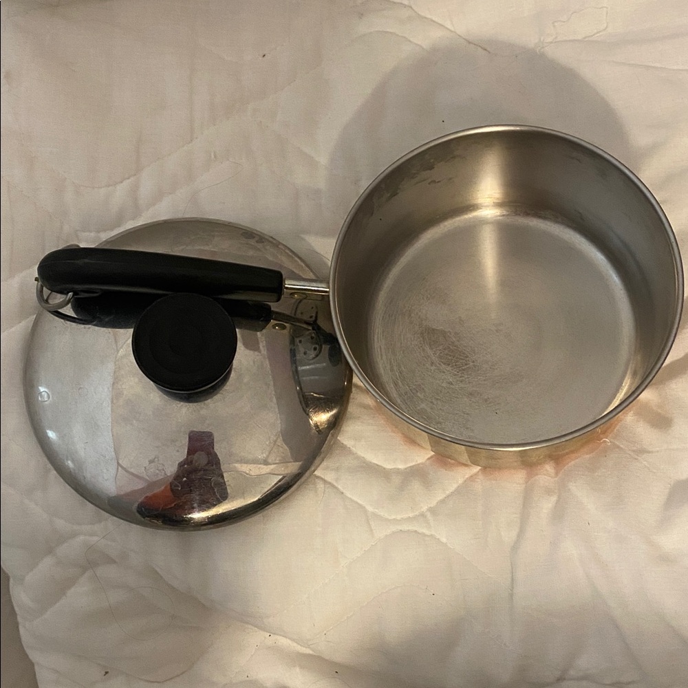 Revere Ware 1 qt Stainless Steel Saucepan with Black Handle 95 d - Picture 3 of 5